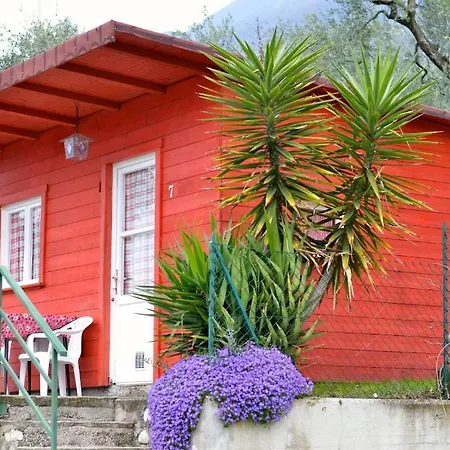 Aquacamp مكان تخييم برنزوني سول جاردا